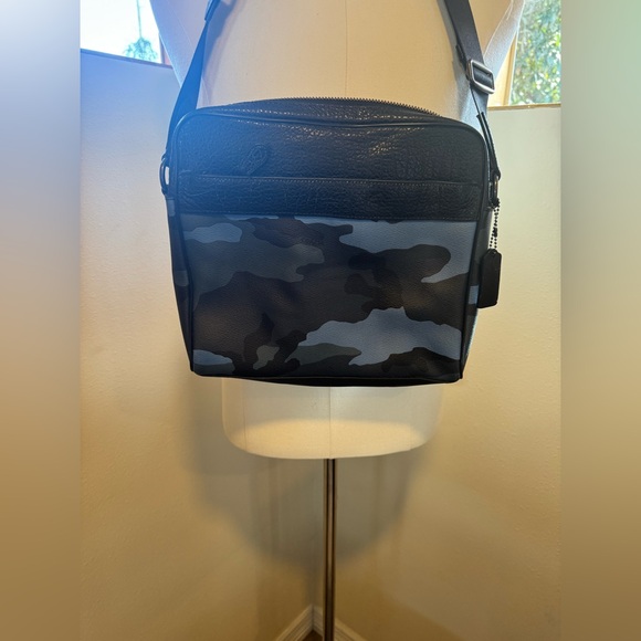 Coach Charles Camo Dusk Blue Pebble Leather Camera Crossbody Bag F29052 - Picture 6 of 6